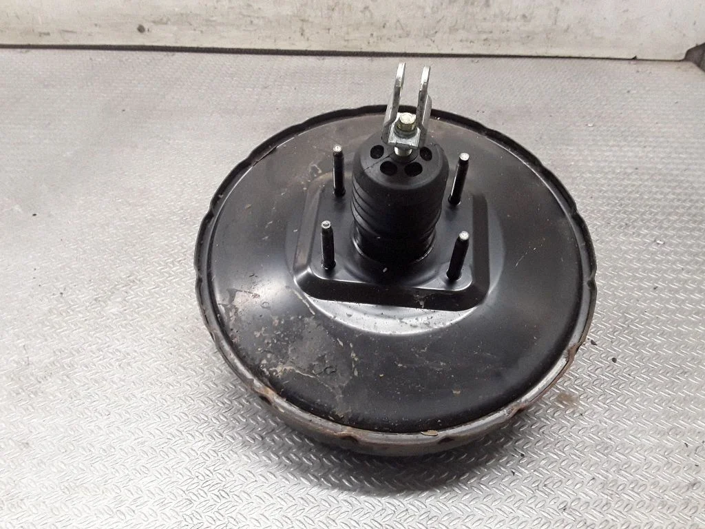 Brake booster 585001H000