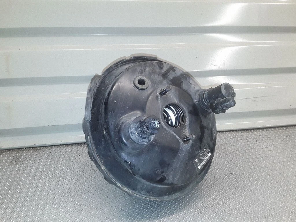 Brake booster – Porsche Cayenne (9PA) (2002-2010)