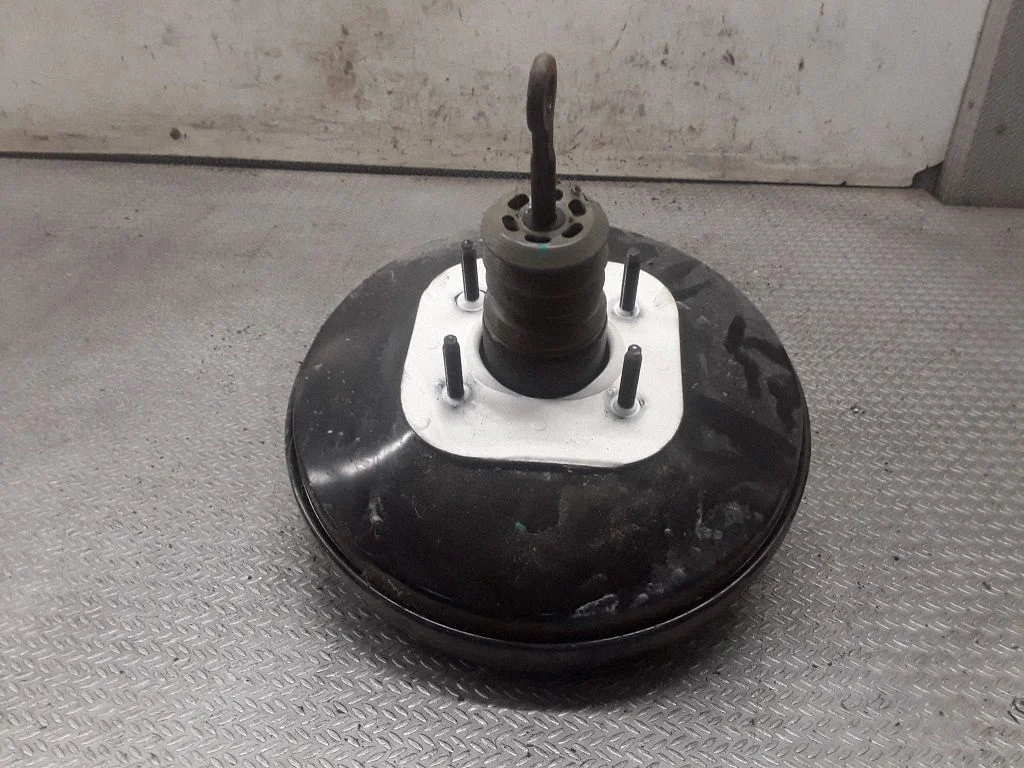 Brake booster P05105151AE