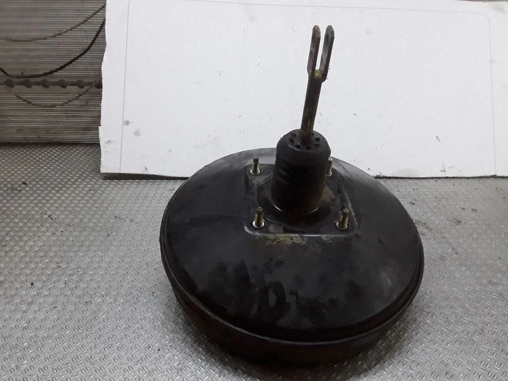 Brake booster 8200189405