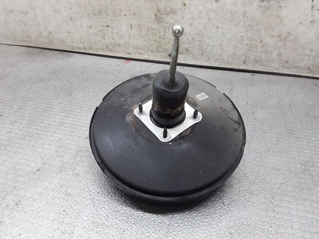 Brake booster – Volkswagen Caddy (2004-2010)