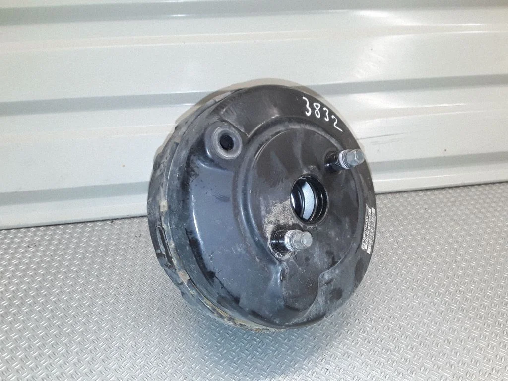 Brake booster 13308771