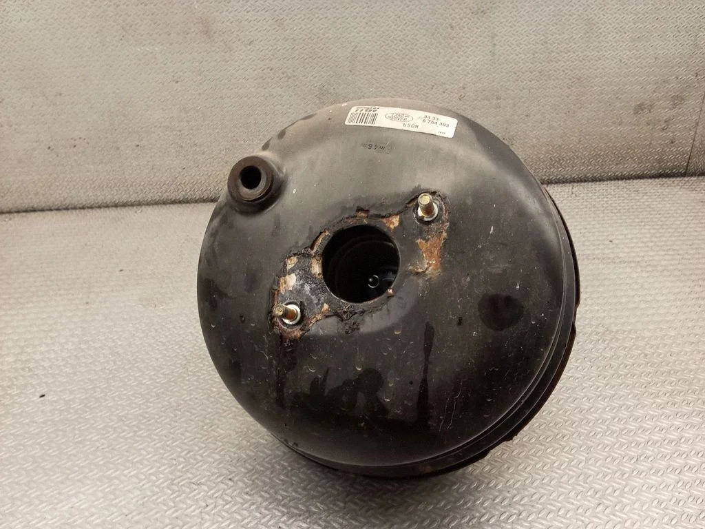 Brake booster – Land Rover Range Rover L322 (2002-2012)