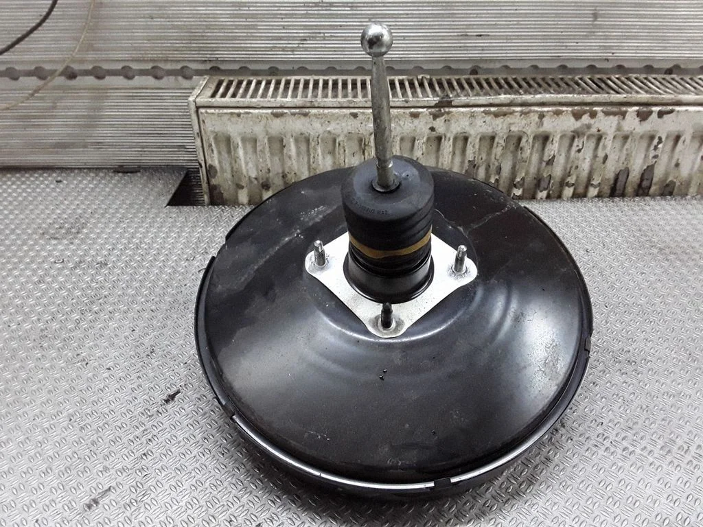 Brake booster – Volkswagen Passat B6 (2005-2010)