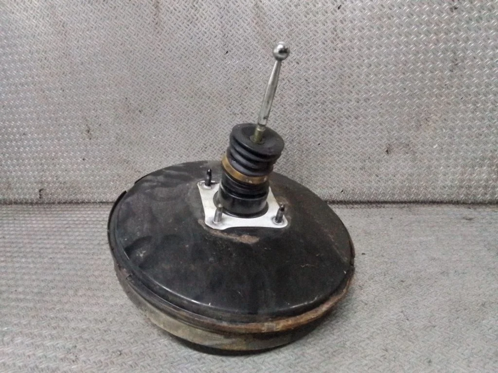 Brake booster – Volkswagen Touran I (2003-2010)