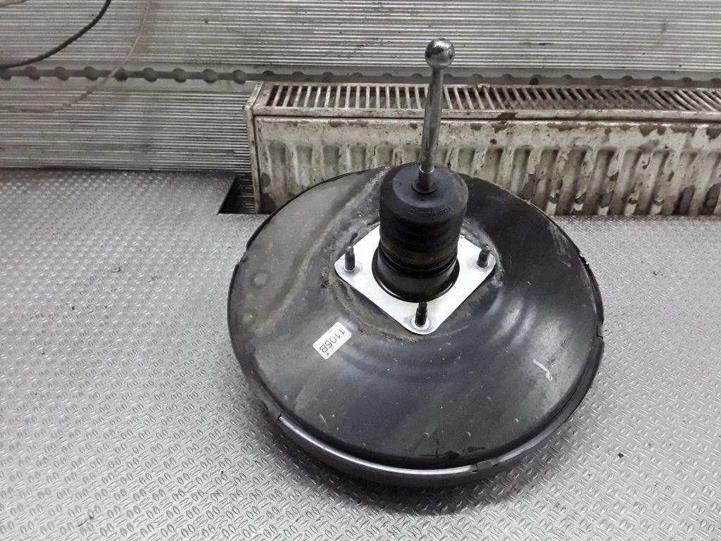 Brake booster – Volkswagen Touran I (2003-2010)
