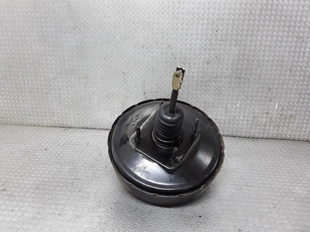 Brake booster – Toyota Previa (XR30, XR40) II (2000-2006)