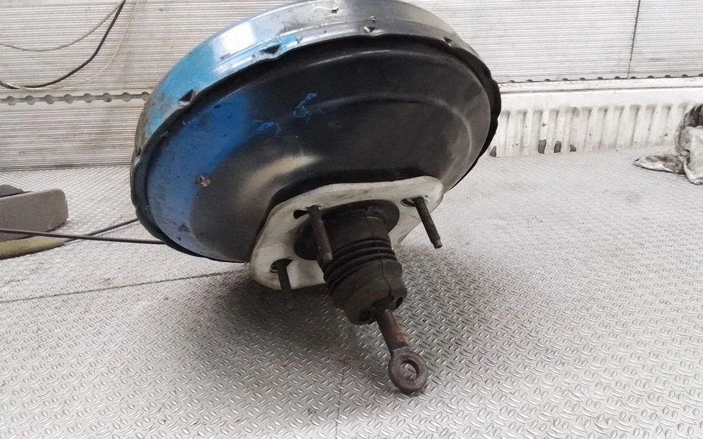 Brake booster – Chrysler Grand Voyager IV (2001-2007)