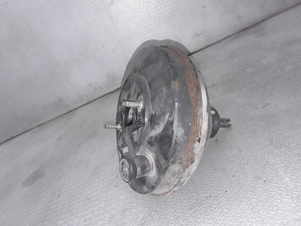 Piduri vaakumvõimendi 9649329580