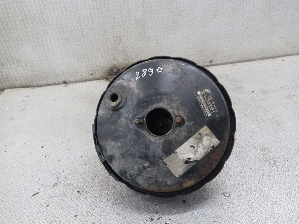 Piduri vaakumvõimendi YM212B195CC