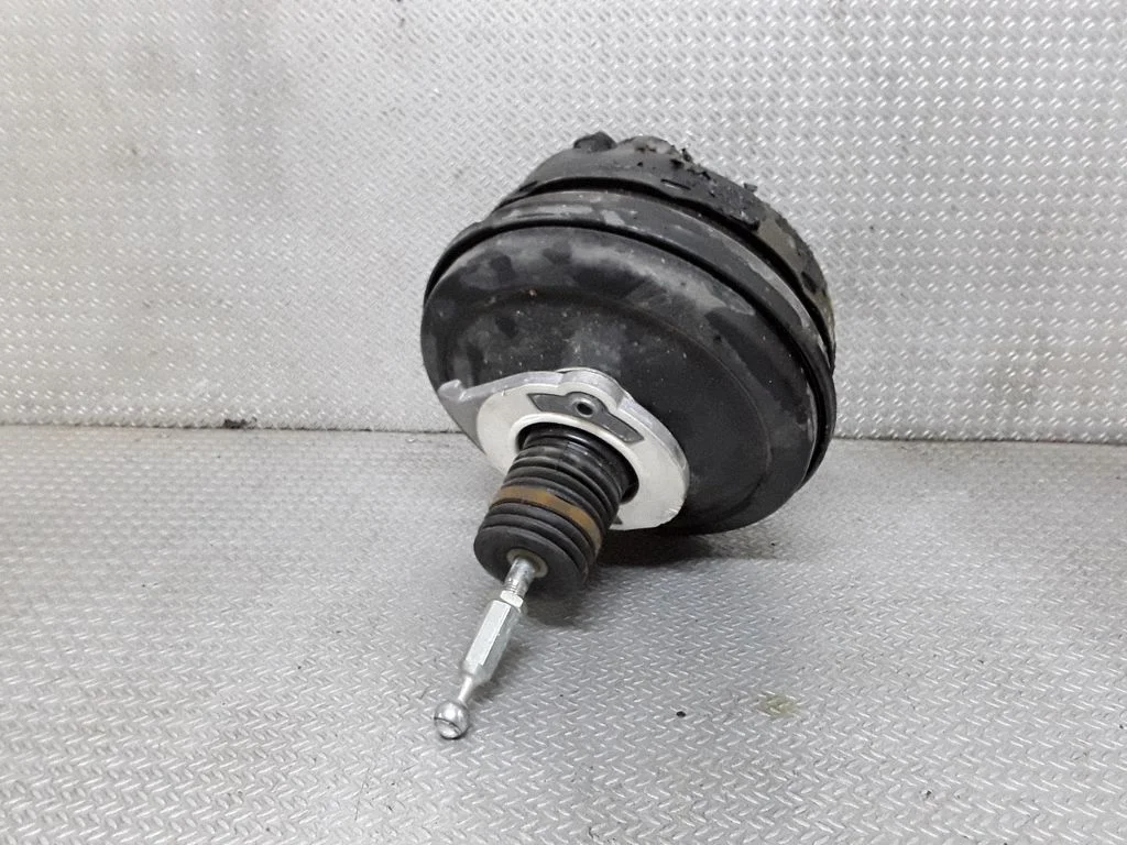 Brake booster 8E0612105M