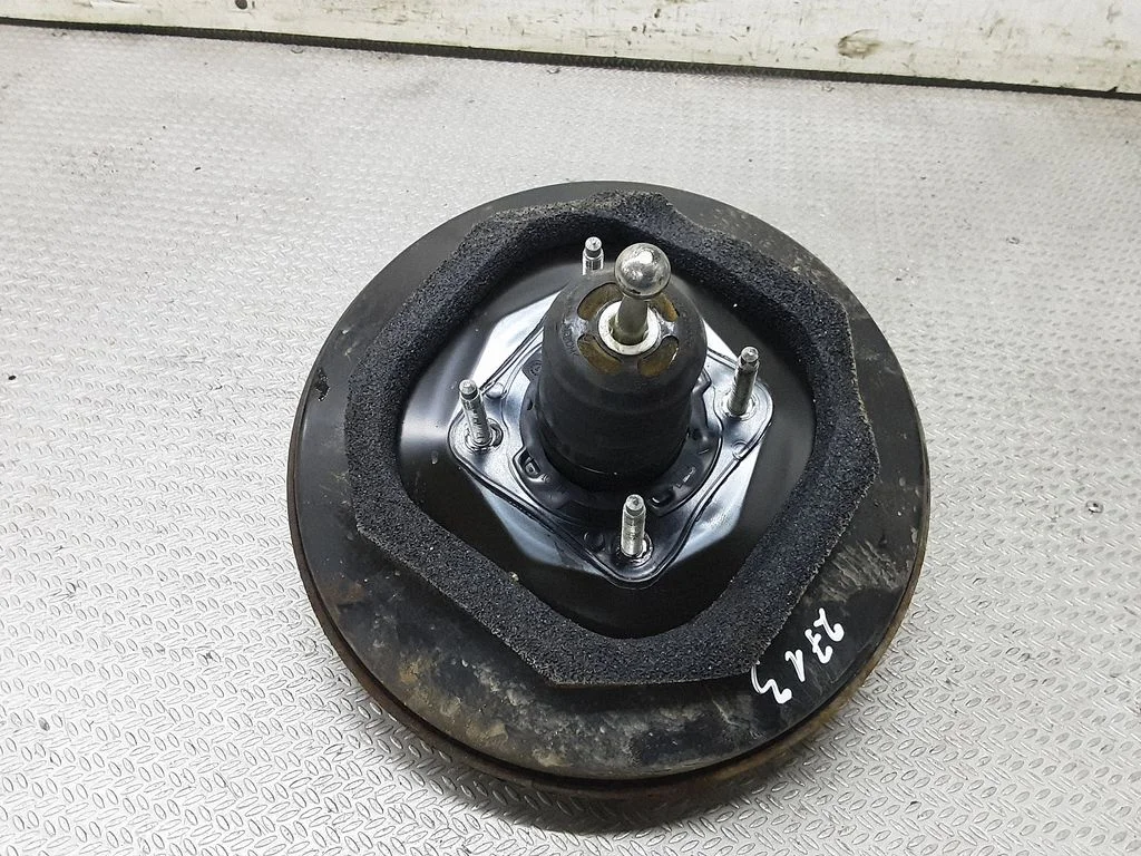 Brake booster 9682516580