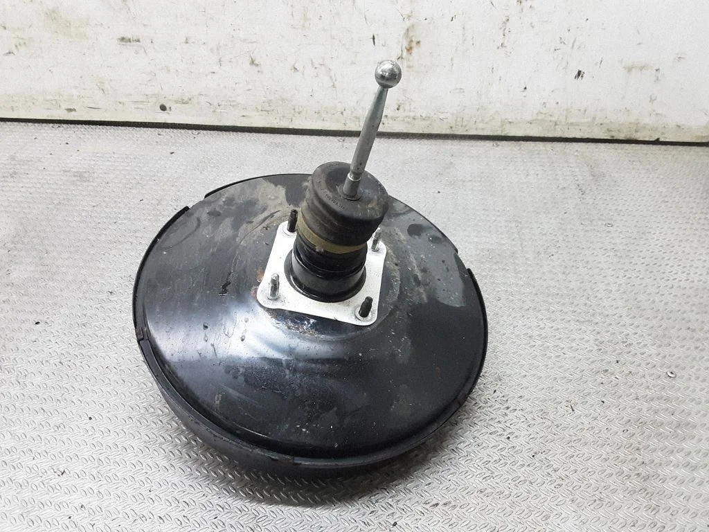 Brake booster – Volkswagen Caddy (2004-2010)