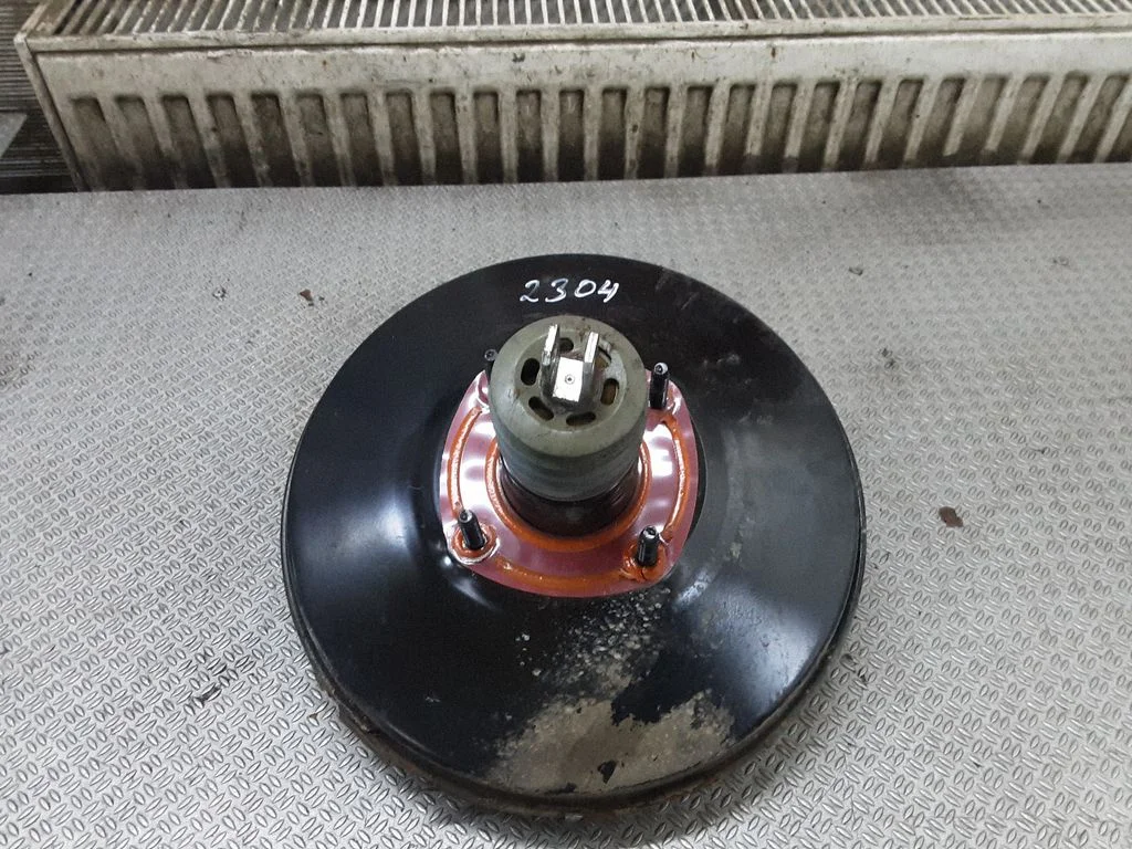 Brake booster 7T162B195BB