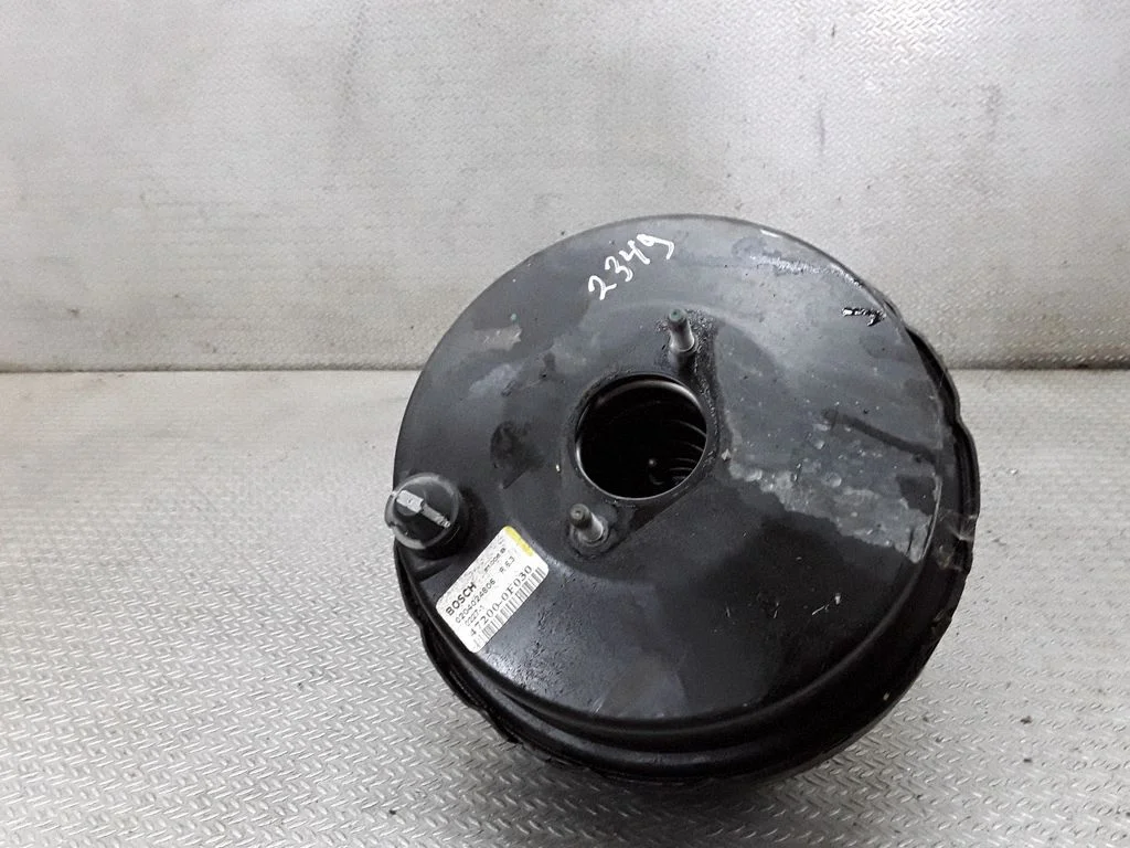 Brake booster – Toyota Corolla Verso AR10 (2004-2009)