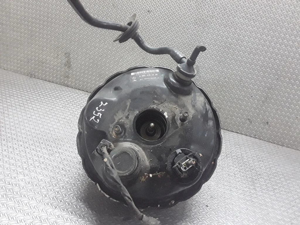 Piduri vaakumvõimendi A0054303830