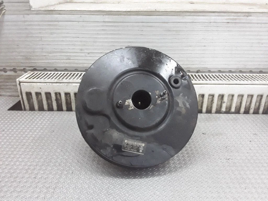 Brake booster – Volkswagen Caddy (2004-2010)