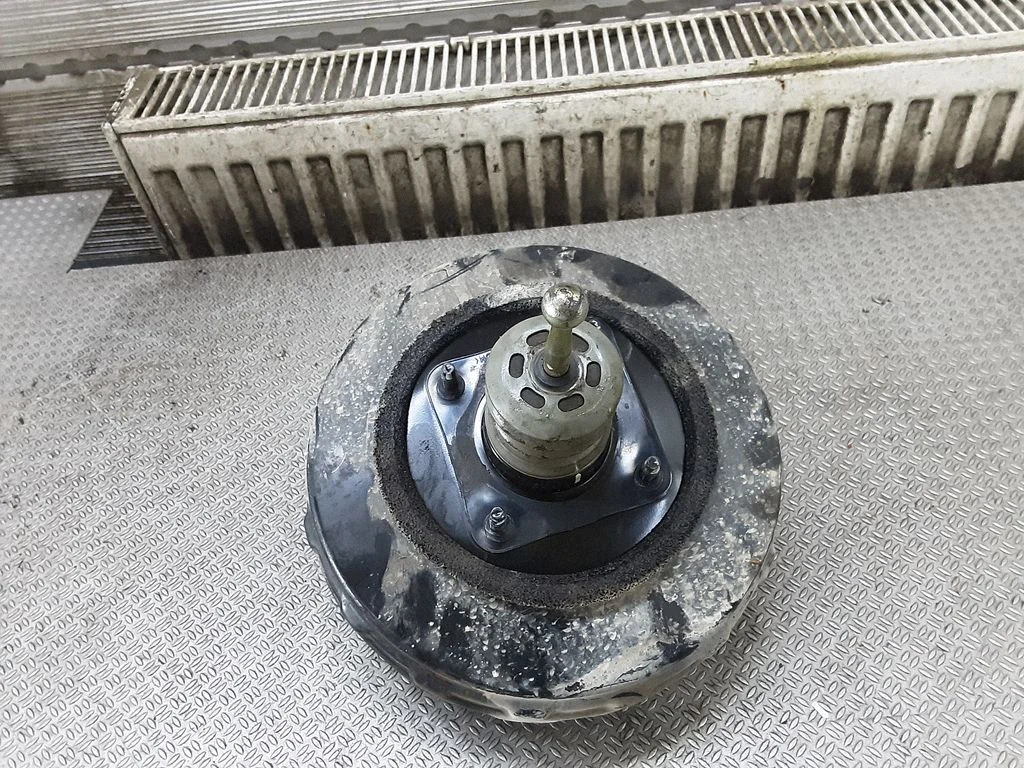 Brake booster 7M3612100G