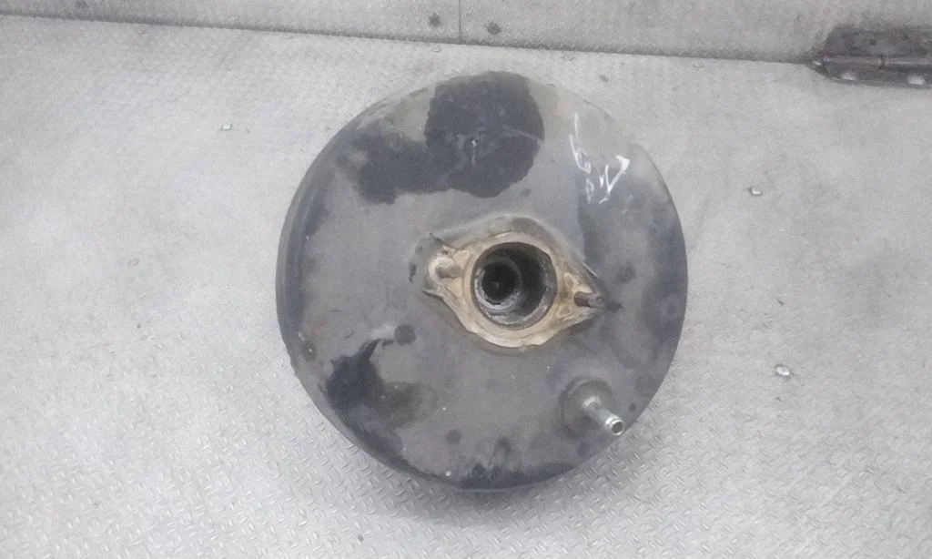 Brake booster – Toyota Echo (2000-2003)