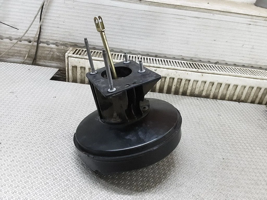 Piduri vaakumvõimendi 9657237180