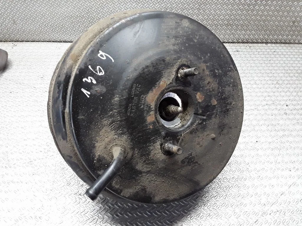 Brake booster – Subaru Forester SF (1998-2000)