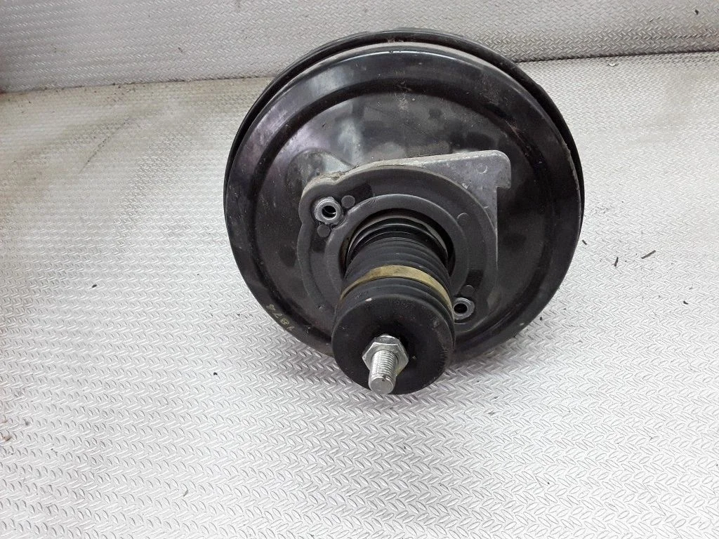 Brake booster – Volkswagen Phaeton (2002-2016)