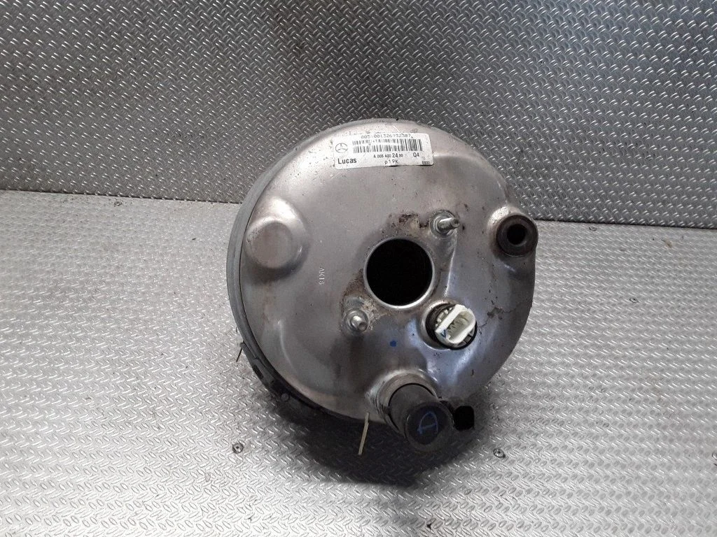 Brake booster A0054302430
