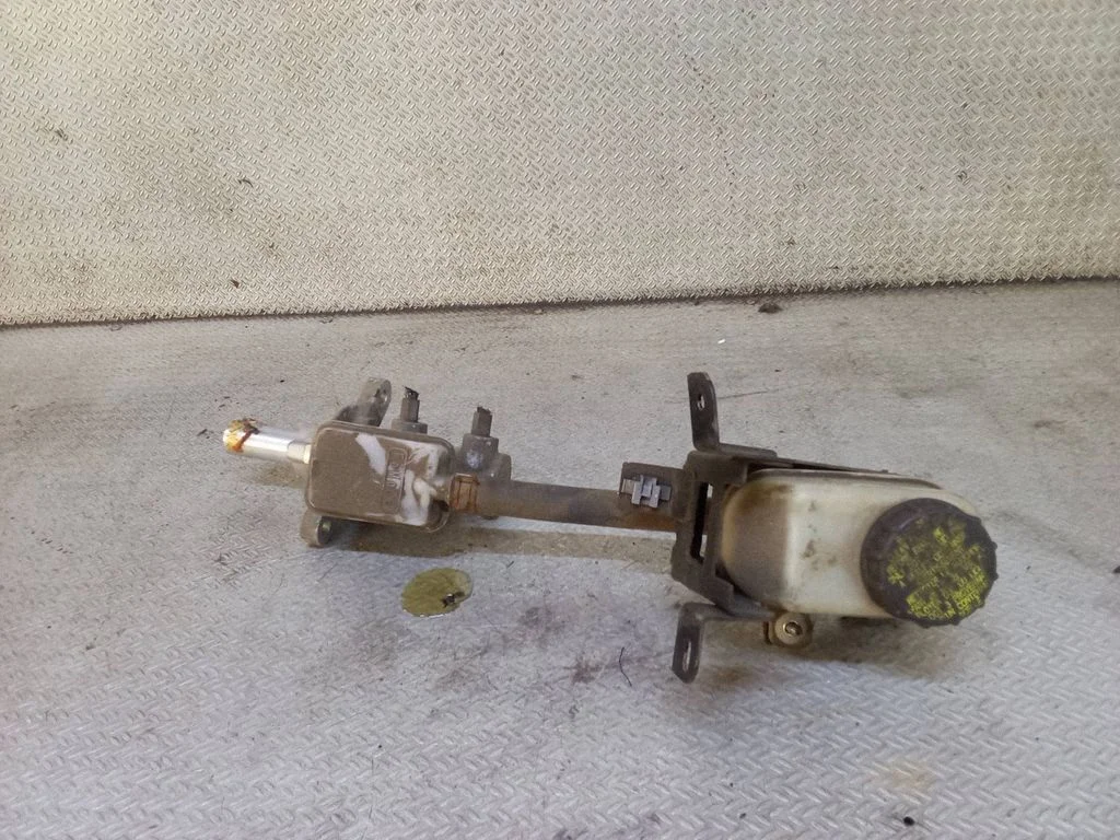 Master brake cylinder