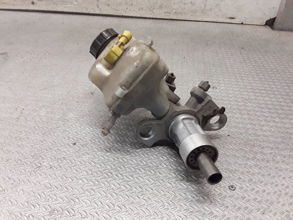 Master brake cylinder 03350890231
