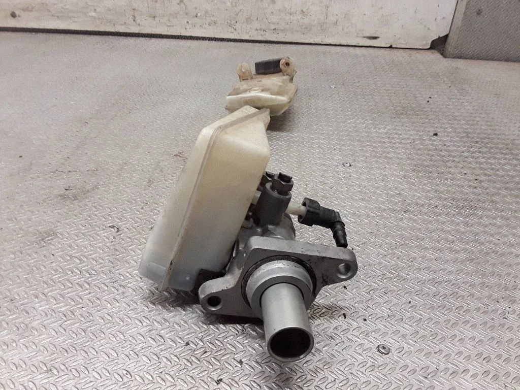 Master brake cylinder – Ford S-MAX (2006-2015)
