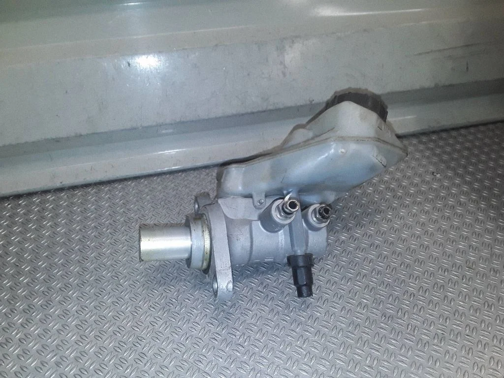 Pompa hamulcowa 03350885571