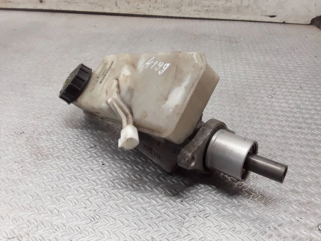 Master brake cylinder – Volvo V50 (2008-2012)