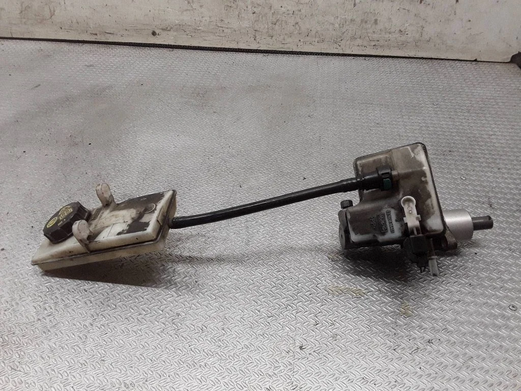 Master brake cylinder – Ford Focus C-MAX (2003-2010)