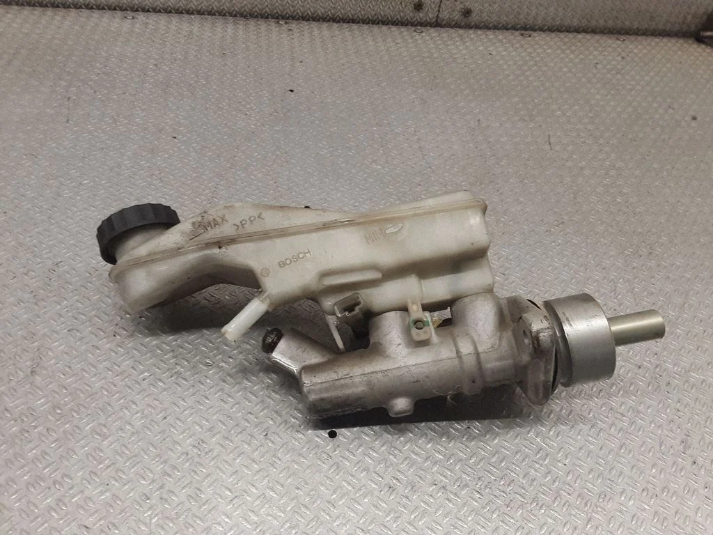 Piduri peasilinder – Toyota Corolla Verso AR10 (2004-2009)