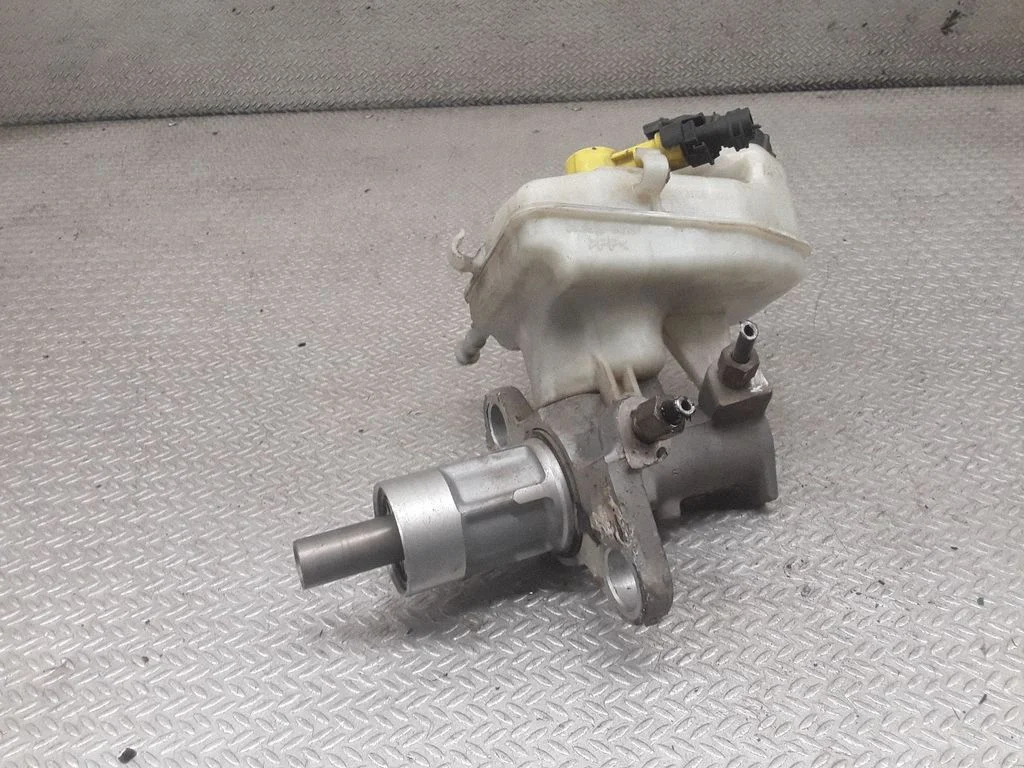 Master brake cylinder 03350890231