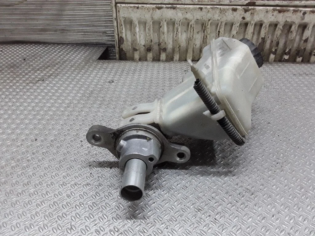 Master brake cylinder – Opel Corsa D (2006-2014)
