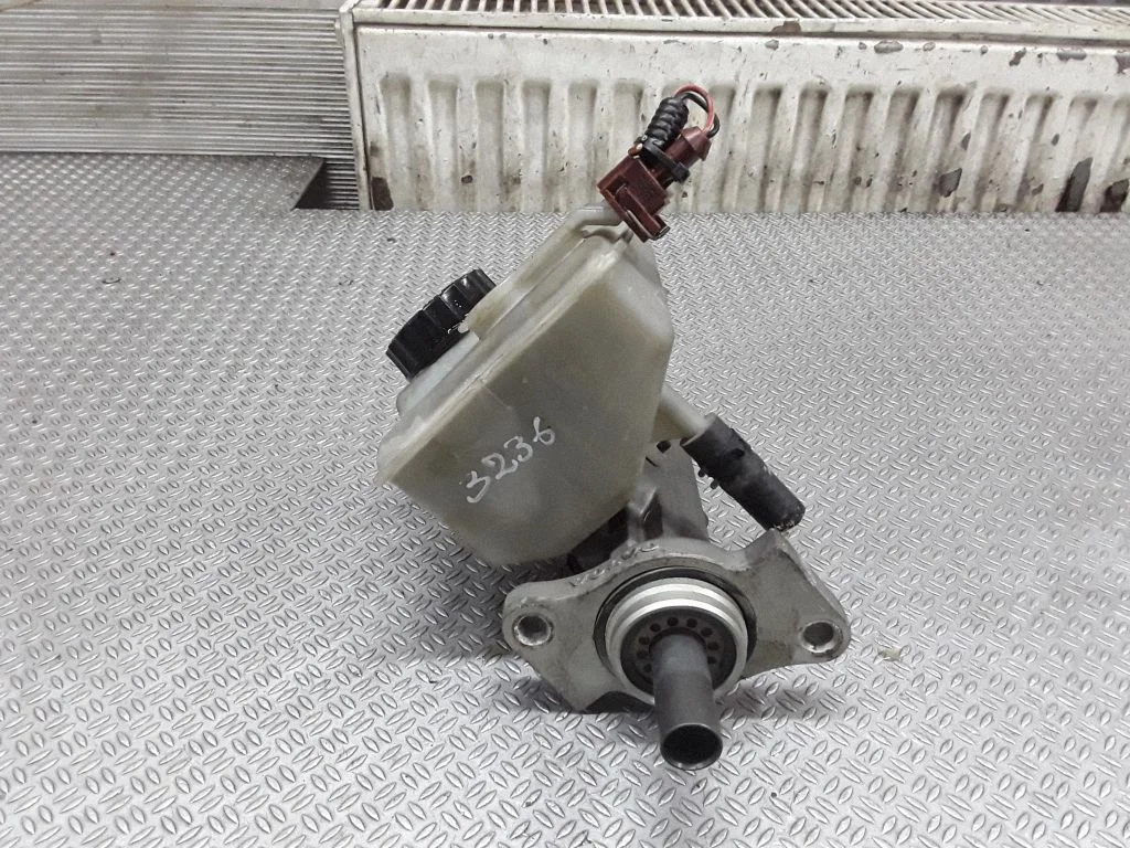 Master brake cylinder 03350884861