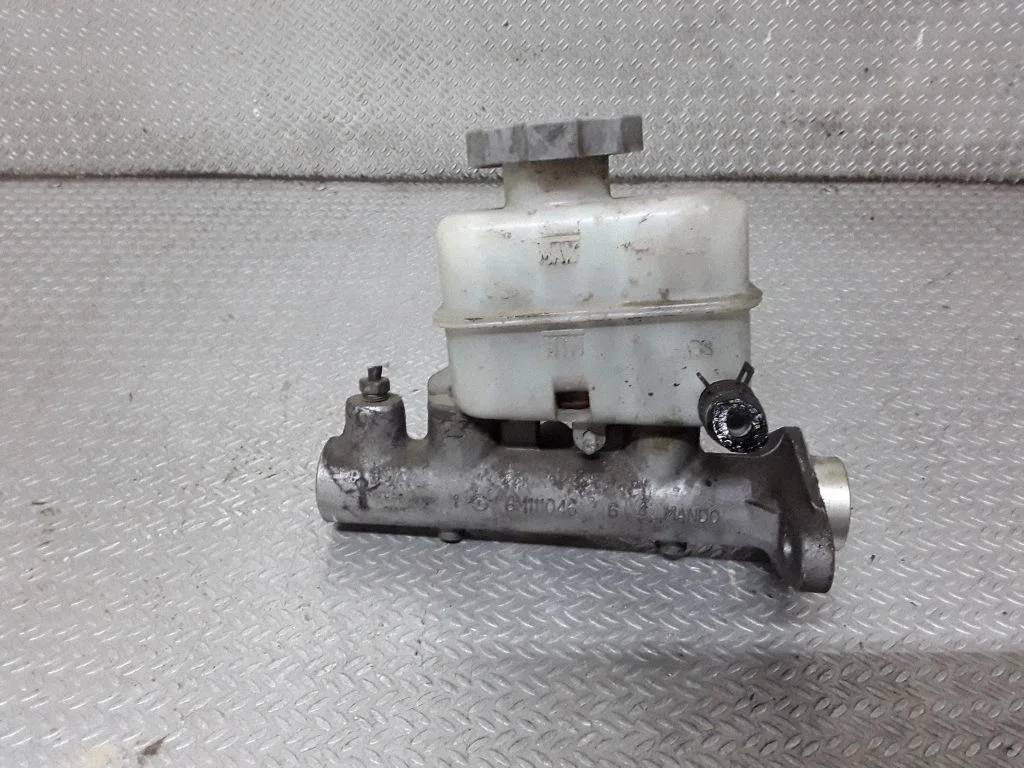 Master brake cylinder – Hyundai Santa Fe (2000-2006)