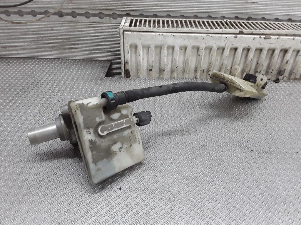 Master brake cylinder – Ford Galaxy (2006-2015)