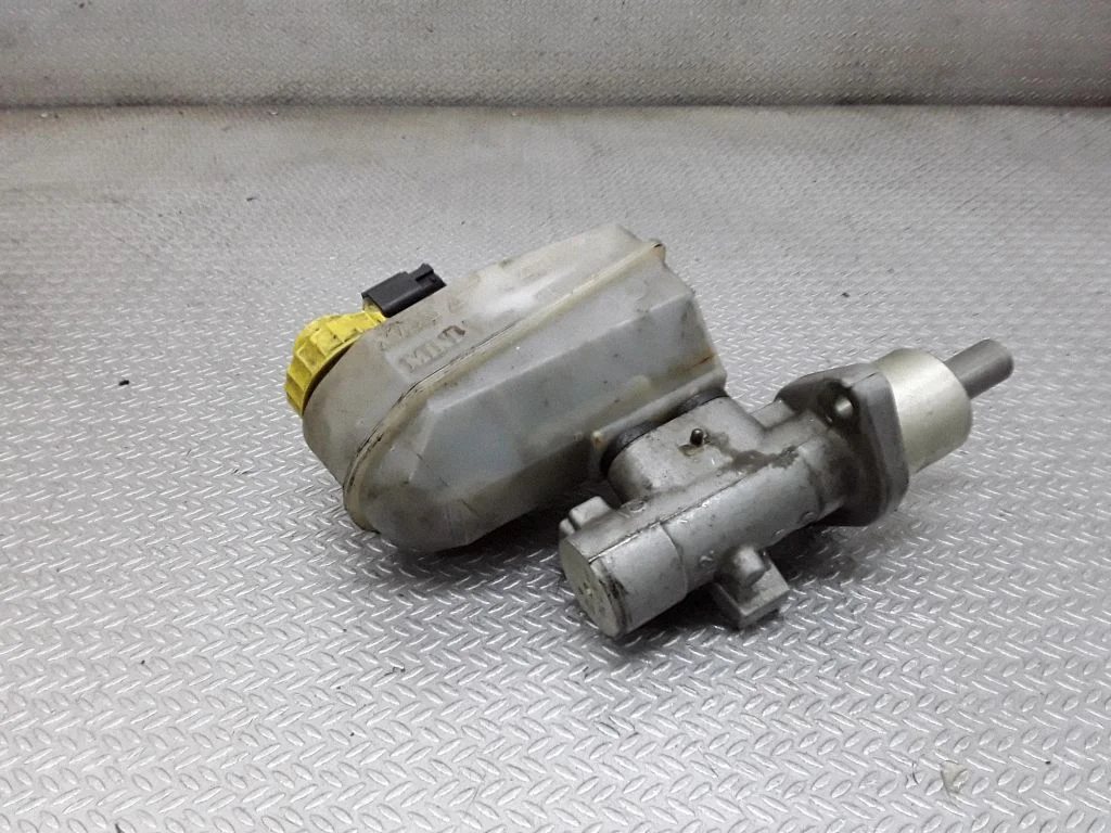 Master brake cylinder – Renault Scenic I (1996-2003)