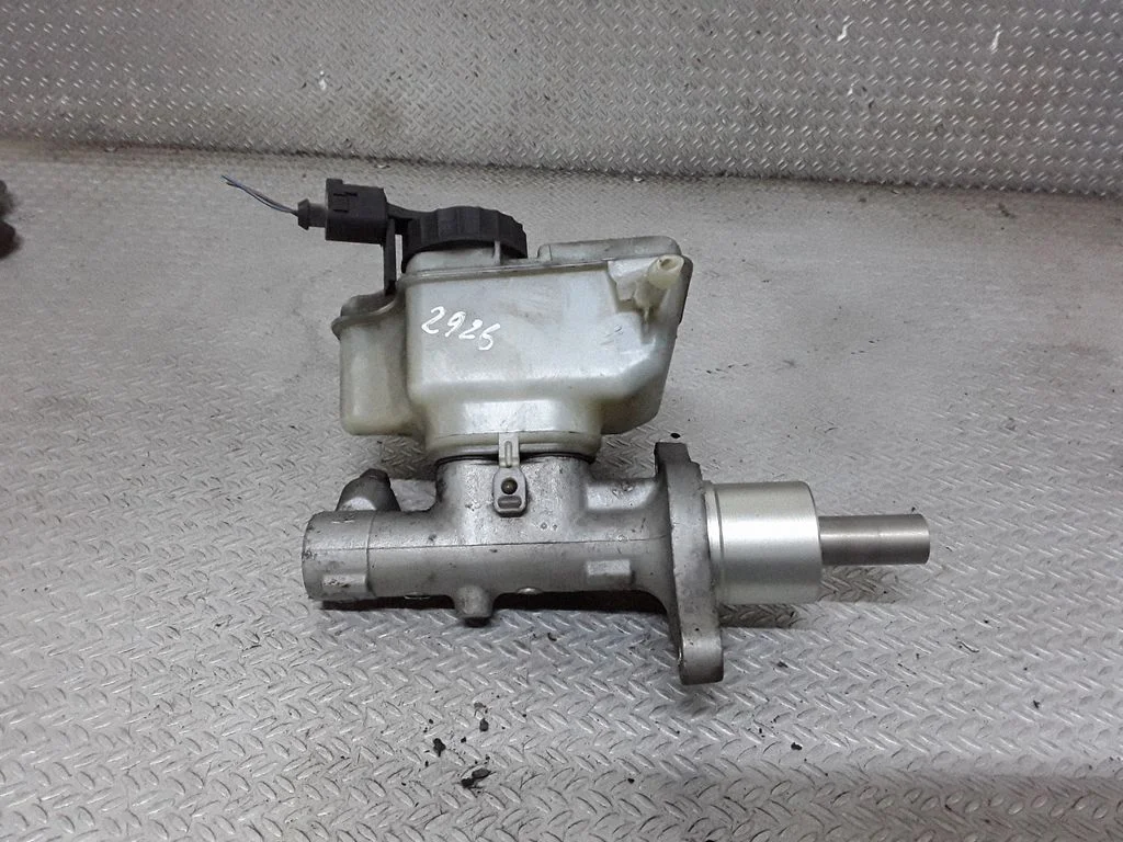 Master brake cylinder 1K1611301C