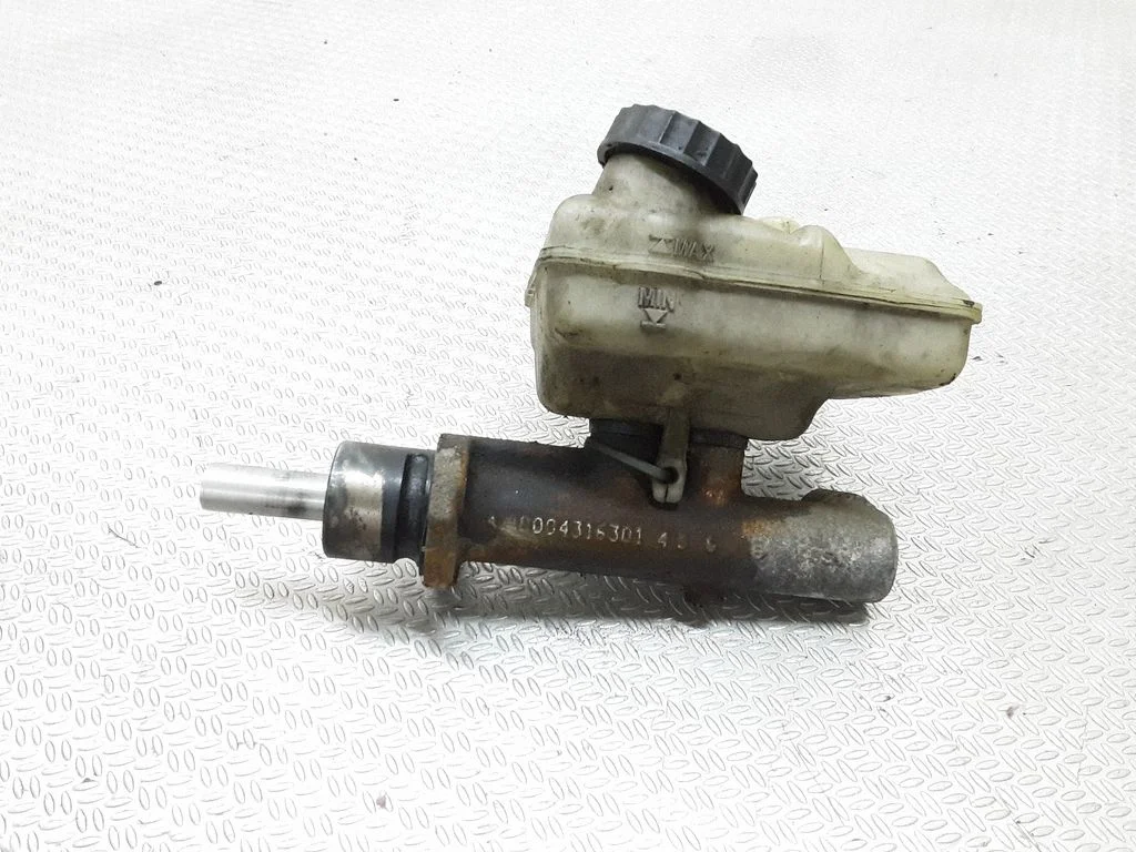 Master brake cylinder – Mercedes-Benz Sprinter W901 W902 W903 W904 (1995-2007)