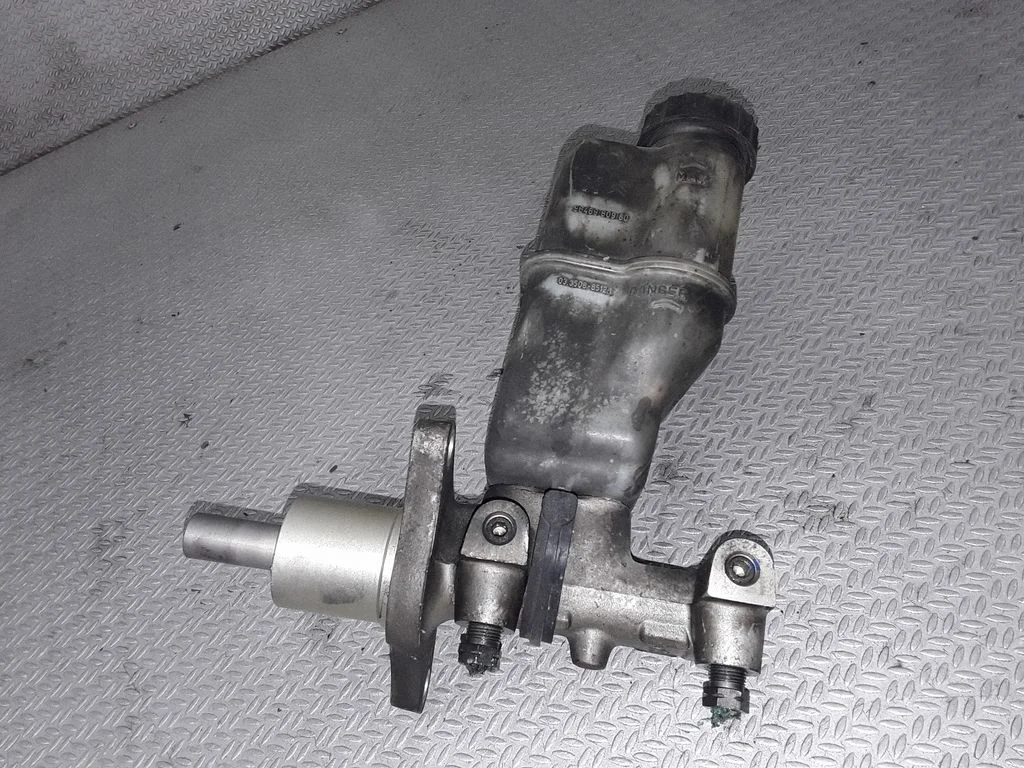 Master brake cylinder 9646980980