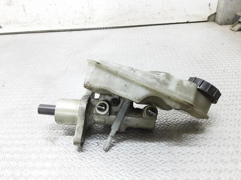 Master brake cylinder 03350886551