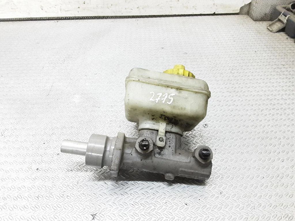 Master brake cylinder 21027099