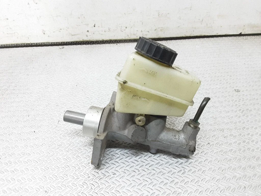 Master brake cylinder A2024300302
