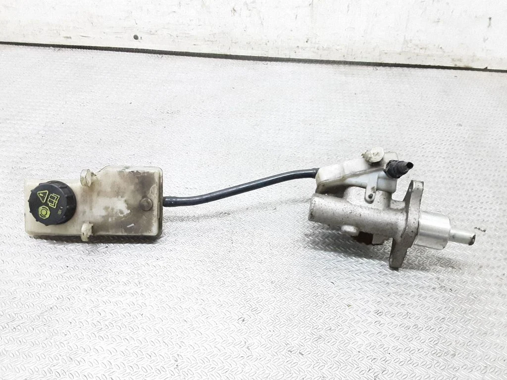 Master brake cylinder – Ford Focus C-MAX (2003-2010)