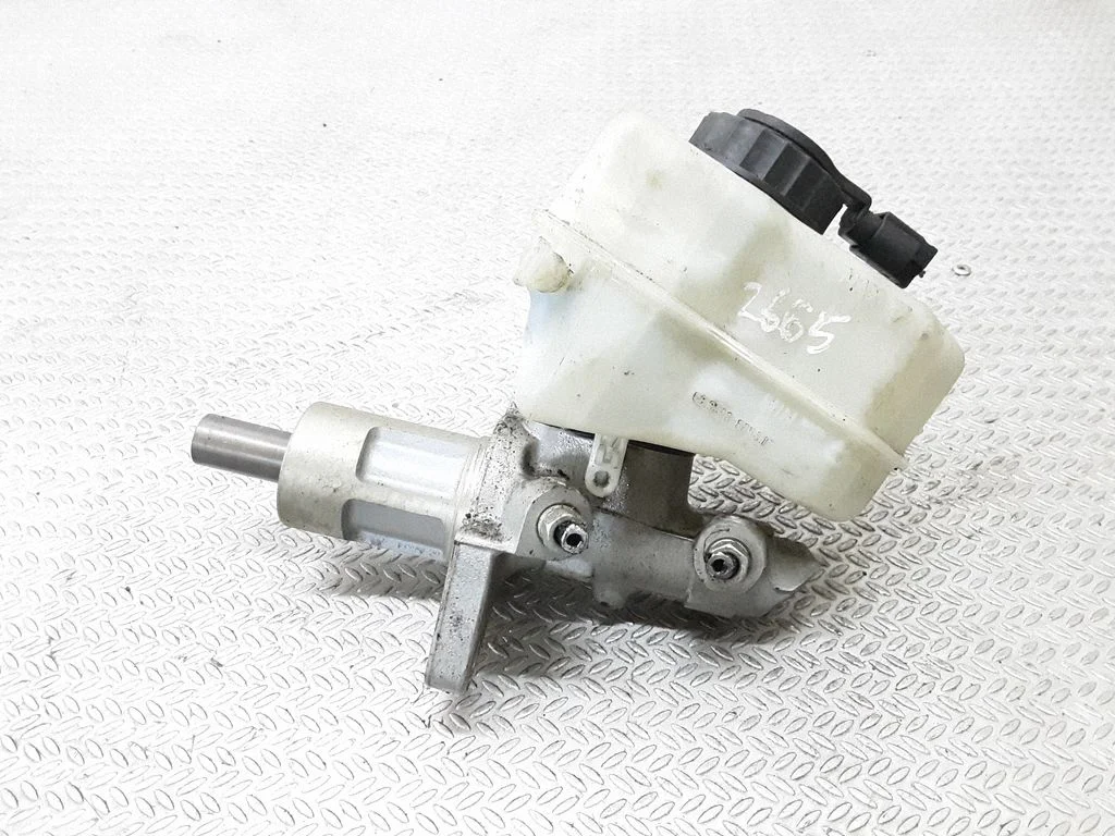 Master brake cylinder – BMW 1 Series E81 E87 (2004-2011)
