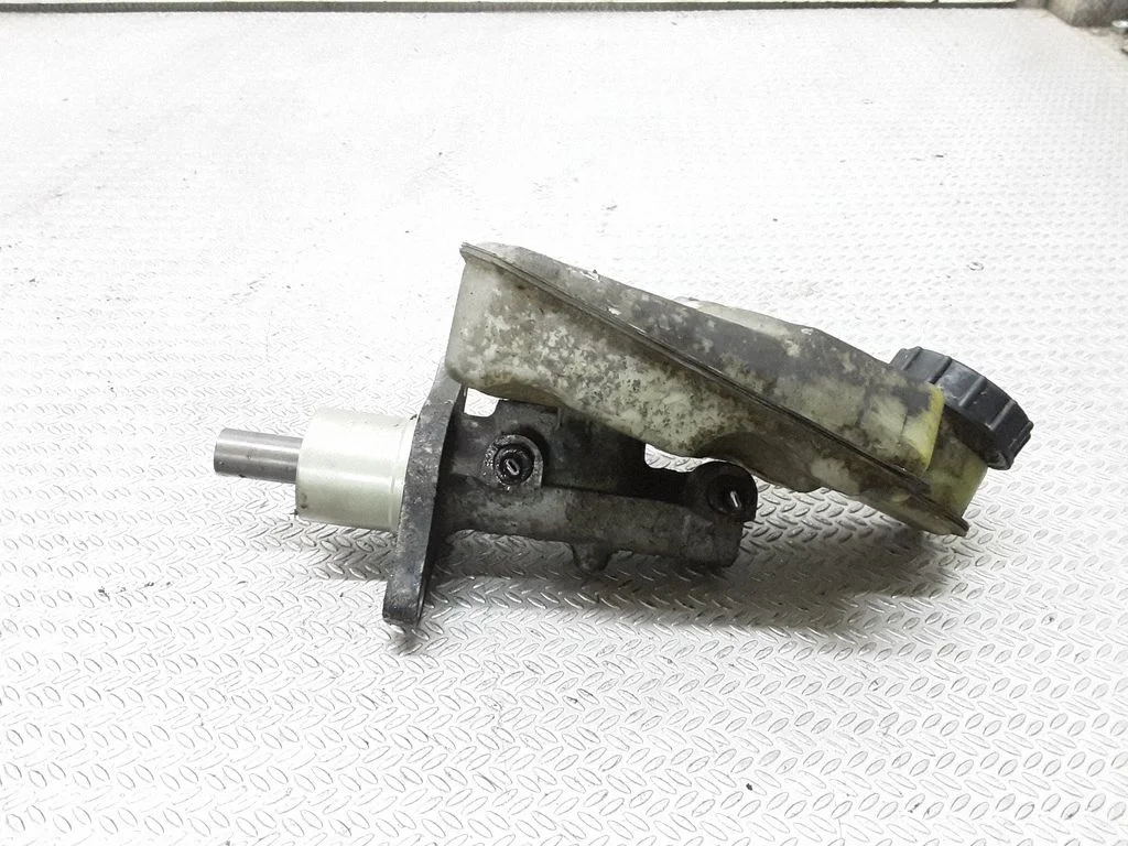 Master brake cylinder – Ford Focus C-MAX (2003-2010)