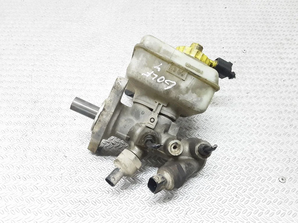 Master brake cylinder 1J1611301B